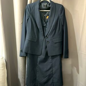 ANN TAYLOR skirt and jacket suiting | dark navy | size 6P | very good condition